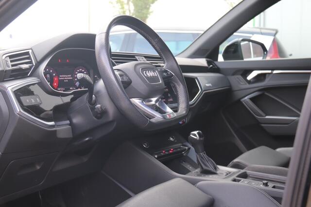 Audi Q3 35 TFSI S edition, S Line, Matrix, Carplay