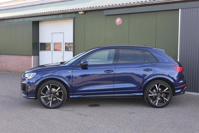 Audi Q3 35 TFSI "S line" Edition, Automaat, werkelijk een BEAUTY, .. RIJKELIJK uitgevoerd .. pracht kleur .. springt er echt uit