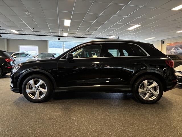 Audi Q3 40 TFSI quattro Aut - 2100 kg trek - Leer / Virtual / BLIS / Elek stoelen verwarmd / 360 camera / Adaptive cruise / Apple Carplay / Keyless - Elek Trekhaak -