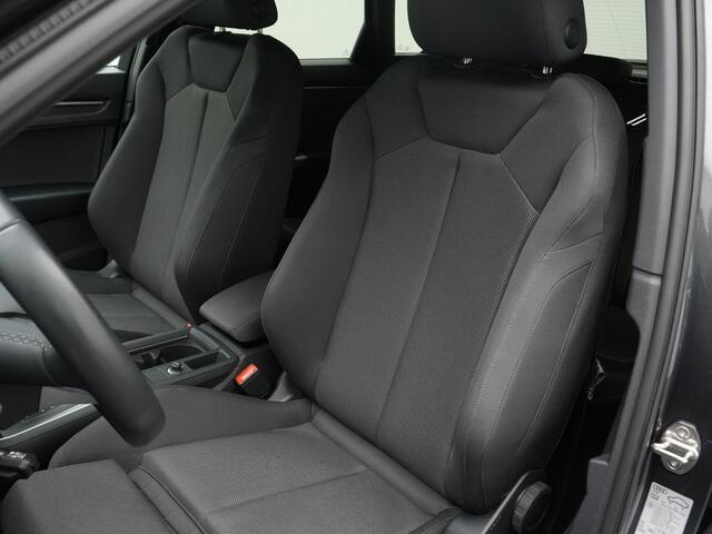 Audi Q3 45 TFSI e 245 pk S-tronic S edition | Sportstoelen | Standkachel | Stoelverwarming | LED koplampen | Adaptive Cruise | 19 inch