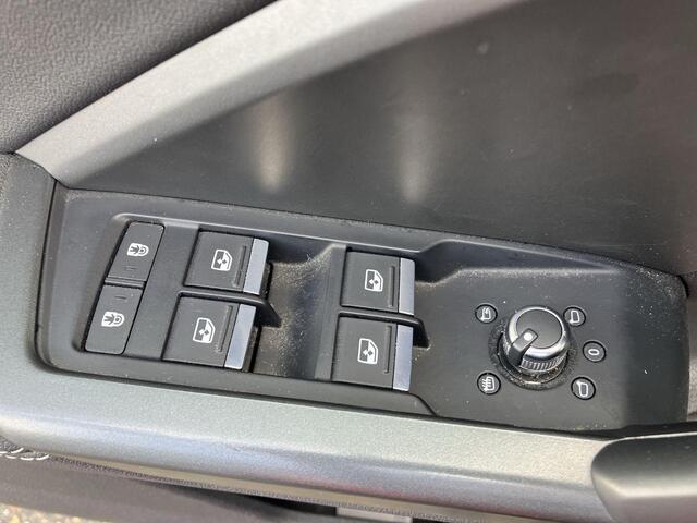 Audi Q3 Sportback 45 TFSI e S Edition · Camera · Apple/Android Car Play · Dodehoeksensor · Elektrische best. stoel · Keyless · Stoelverwarming · Garantie t/m 28-04-2026 of 100.000km