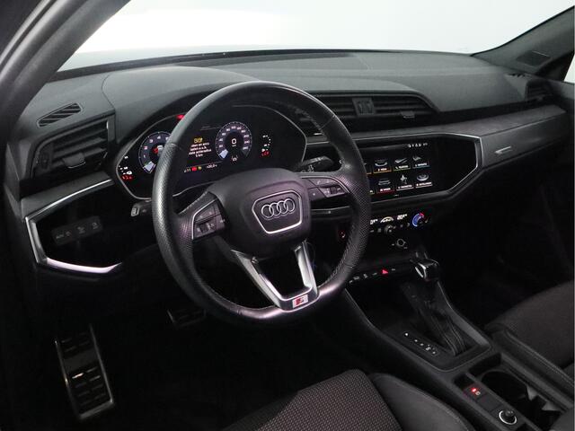 Audi Q3 45 TFSI e S edition