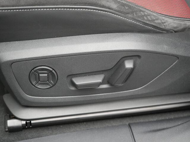 Audi Q3 Sportback 45 TFSI e S Line Plug In Hybrid 245pk Dealer O.H PHEV | Panodak | Adaptive Cruise | Lederen Sportstoelen Memory & Verwarmd | Sfeerverlichting | Camera | Virtual | Blis | Navigatie | DAB |