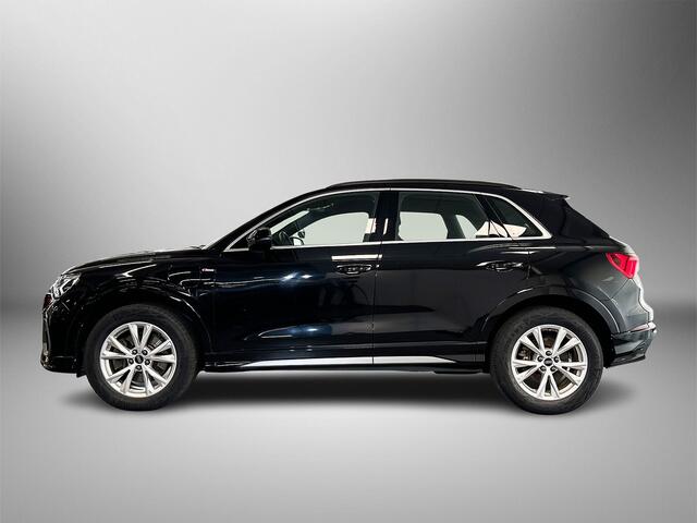 Audi Q3 45 245pk TFSI quattro S edition Stoelverwarming | Parkeersensoren voor en achter | Achteruitrijcamera