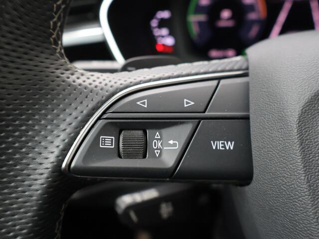 Audi Q3 Sportback 45 TFSI e S Edition | 245 PK | SoH 91% | Panoramadak | Lederen bekleding | 20" LM velgen | S line |