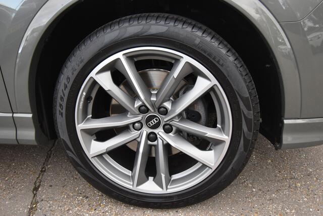 Audi Q3 45 TFSI e S edition S-Line 245PK , PANODAK , TREKHAAK , VIRTUAL COCKPIT , LEDER BEKL ,