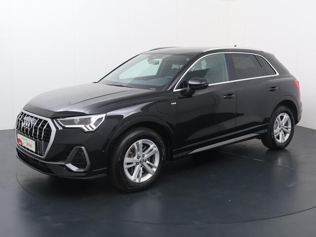 Audi Q3 45 TFSI e S edition | 245 PK | SoH 94% | Automaat | Verwarmde voorstoelen | Apple Carplay/Android Auto |