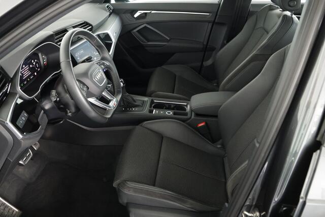 Audi Q3 45 TFSI e S-Line Panorama / Opendak / Cruise / Carplay / LED