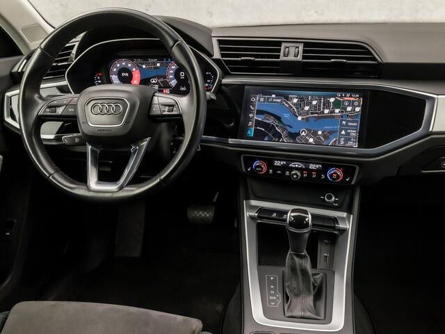 Audi Q3 35 TFSI Sport 150Pk Automaat (VIRTUAL COCKPIT, APPLE CARPLAY, GROOT NAVI, LEDER/ALCANTARA, STOELVERWARMING, SPORTSTOELEN, ELEK ACHTERKLEP, GETINT GLAS, NIEUWE APK, NIEUWSTAAT)