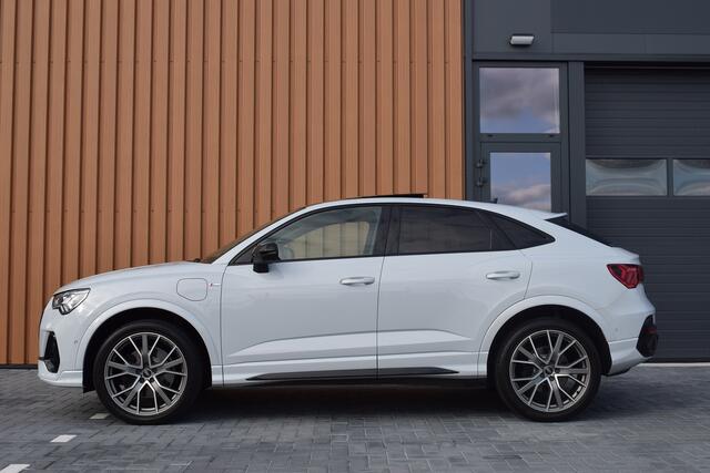 Audi Q3 Sportback 45 TFSI e S-line | Suzuka Grijs | Pano | Trekhaak | Keyless