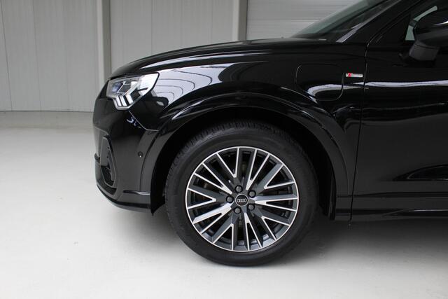 Audi Q3 45 TFSIe S-Line Blackstyle 245PK MMI Plus | Led koplampen | Led achterlichten | E. stoelverstelling