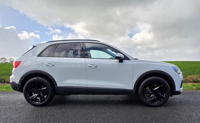 Audi Q3 45 TFSI e Advanced edition