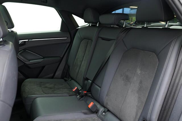 Audi Q3 Sportback 45 TFSI e 3x S-Line |Pano|Camera|Dodehoek|