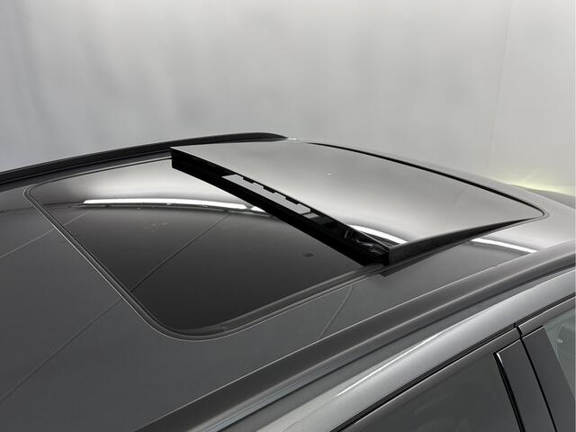 Audi Q3 45 TFSI e S-line 2x / Pano / Leder / Camera / Keyless