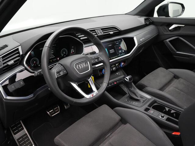 Audi Q3 45 TFSI e 245 pk S-tronic S edition | Panoramadak | Leder/alcantara | Stoelverwarming | Navigatie