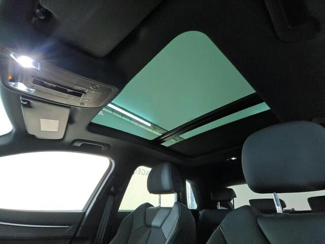 Audi Q3 45 TFSI e 245pk S-Tronic S edition / Panoramadak / S-Line Exterieur & Interieur / Elek. Achterklep / LED koplampen / Navigatie / Camera / Privacy Glas / 19" LMV