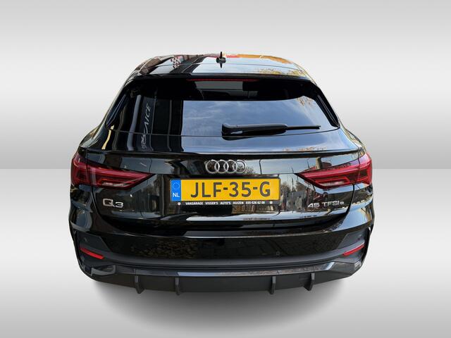 Audi Q3 Sportback 45 TFSI e Business Edition | 61.027 km | Apple carplay/android auto| black | stoelverwarming | trekhaak meerprijs 999.00 euro