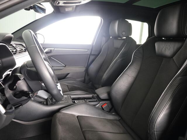 Audi Q3 45 TFSI e S edition 245pk | Panoramadak | Trekhaak wegklapbaar | Stoelverwarming | 20 inch Lichtmetalen velgen