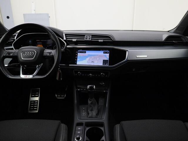 Audi Q3 45 TFSIe 180kW/245PK S Line · Stoelverwarming · Drive select · Leder/stof · Apple/Android Car Play ·