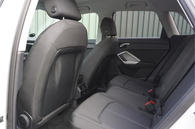 Audi Q3 45 TFSIe Plug-in Hybrid Business + Adapt. Cruise/ Navi/ Carplay/ LED/ PDC/ Garantie!