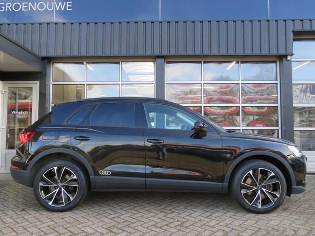 Audi Q3 45 TFSIe 245pk PHEV EDITION / 19 Inch / Led / Camera / Trekhaak / BOVAG garantie