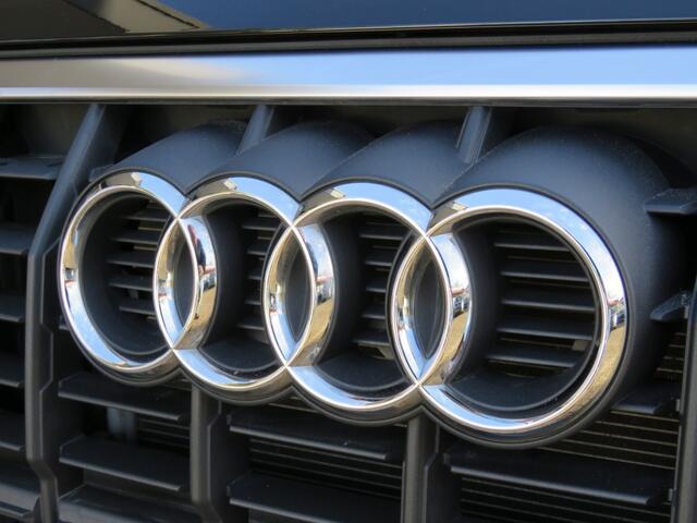 Audi Q3 45 TFSIe 245pk PHEV EDITION / 19 Inch / Led / Camera / Trekhaak / BOVAG garantie