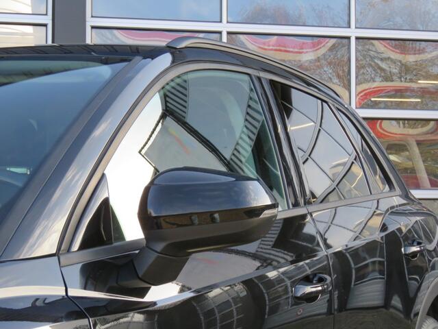 Audi Q3 45 TFSIe 245pk PHEV EDITION / 19 Inch / Led / Camera / Trekhaak / BOVAG garantie