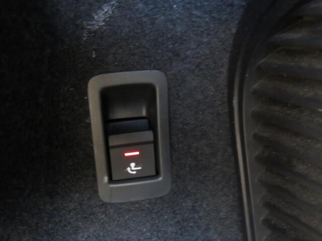 Audi Q3 45 TFSIe 245pk PHEV EDITION / 19 Inch / Led / Camera / Trekhaak / BOVAG garantie