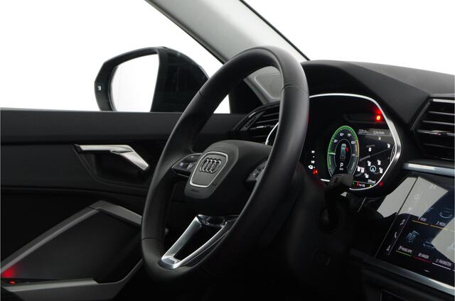 Audi Q3 45 TFSI e edition > 245pk/Leer/19inch/keyless/Stoelverwarming/Plug in-hybride...