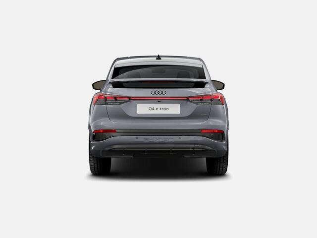 Audi Q4 Sportback e-tron S Edition e-tron 45 210kW/286pk 82Kwh Sportback El Audi Q4 Sportback e-tron 45 quattro S Edition 286 PK · Assistentiepakket plus · Bekleding Leder/stof · 21 inch LM velgen