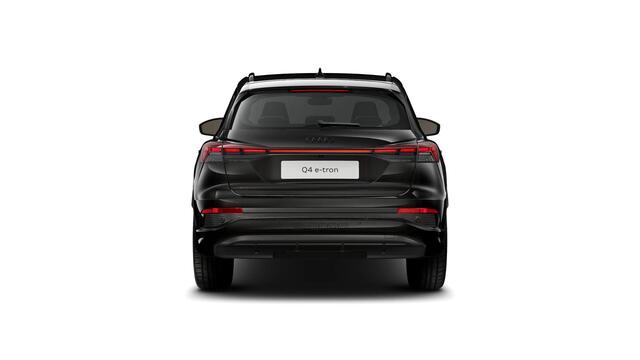 Audi Q4 e-tron 40 S edition 63 kWh 204pk | Achteruitrijcamera | Comfortpakket | Assistentiepakket plus | Optiekpakket zwart plus | Privacy glas | Adaptive cruise control |