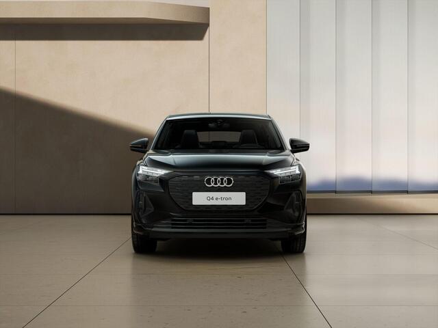 Audi Q4 e-tron S edition Competition 45 82 kWh | 286 PK | 21 Inch velgen | Privacyglas | Trekhaak | Assistentiepakket Plus |