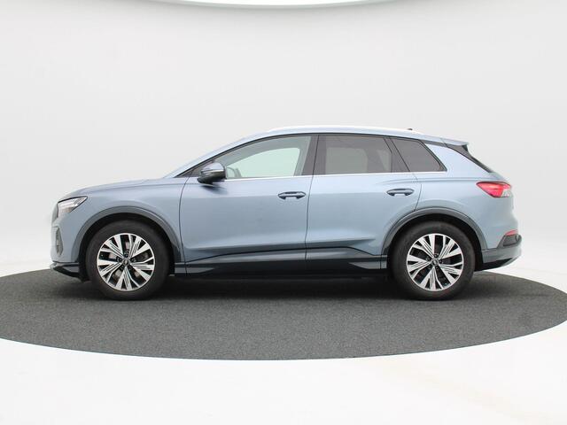 Audi Q4 e-tron 40 Launch edition Advanced Plus 77 kWh 204 Pk | Matrix LED | 3-Zone Climate | Stoel- & Stuurverwarming | ACC | Camera | 86.886 Km!!