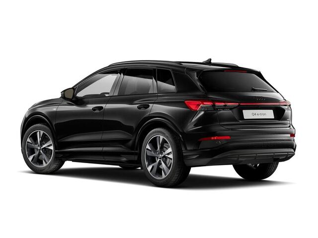 Audi Q4 e-tron 45 quattro S edition Competition 82 kWh 286pk | Assistentiepakket plus | Ambiente verlichting | Optiekpakket zwart plus | Privacy glas |