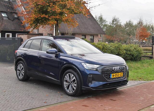 Audi Q4 e-tron 40 Launch edition Advanced Plus 77 kWh | Panoramadak | Camera | Trekhaak | Sfeerverlichting | Apple Carplay |