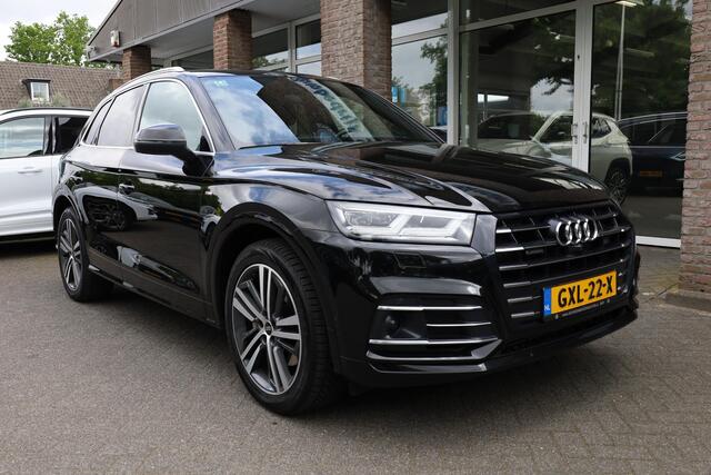 Audi Q5 50 TFSI e quattro S-Edition 299PK! PANO LEER/NAPPA+MEMORY COCKPITVIEW Luchtvering TREKHAAK-ELEK 360-CAMERA 20"LMV ACHTERKLEP-ELEK 2xPDC STOELVERW. ZWARTE-HEMEL ENZ!