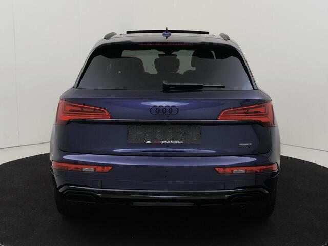 Audi Q5 55 TFSI e S edition Competition | Panoramadak | Trekhaak | Lederen bekleding 'Valcona' | Head-up display | Bang & Olufsen | LED matrix verlichting | Stoelverwarming voor en achter |