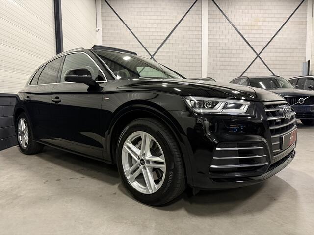 Audi Q5 55 TFSI e quattro Competition 367PK S-Line PANO/LUCHTVERING/TREKHAAK/360CAMERA/MASSAGE/KEYLESS/MATRIX/VIRTUAL/CARPLAY/SFEER/19"/PRIVACY/3X S-LINE/MYTHOSSCHWARZ METALLIC/VOLLEDIG AUDI DEALER HISTORIE