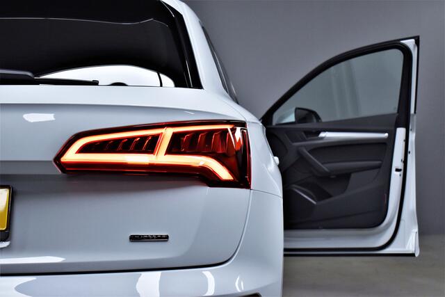 Audi Q5 50 TFSI e 299pk Quattro S-Line 1e. Eig Dealer OH Pano/Luchtvering/Trekhaak/Camera/Keyless/Navi/Led/Lmv18''