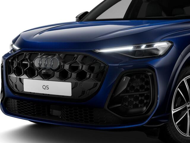 Audi Q5 Sportback 2.0 TFSI e-hybrid quattro S edition 299 PK · Adaptieve luchtvering · Trekhaak elek. wegklapbaar · Glazen panoramadak · 20" LM Velgen