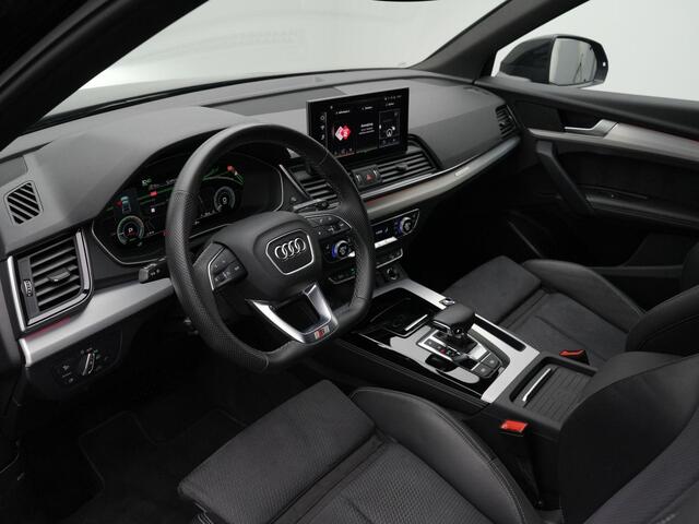Audi Q5 50 TFSI e 299 pk S-tronic quattro S edition | Panoramadak | Leder/alcantara | Matrix LED | Achteruitrijcamera | Stoelverwarming