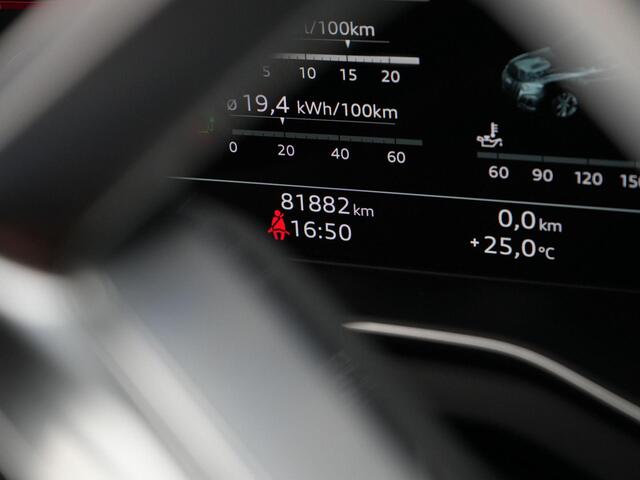 Audi Q5 Sportback 55 TFSI e 367 pk S-tronic S edition | Rondomzicht camera | Matrix LED koplampen | Standkachel | Adaptive cruise | Sportstoelen | Optiekpakket zwart | 20 inch