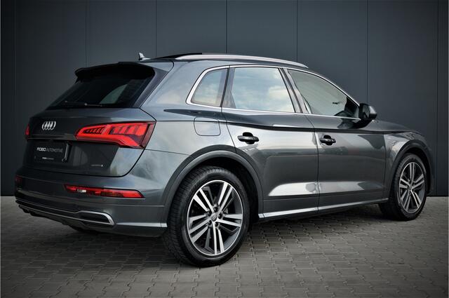 Audi Q5 2.0 TFSI quattro Launch Edition | Bang & Olufsen | Panoramadak | Stoelverwarming | Luchtvering | RS Stoelen | Adaptive Cruise Control | B&O | Elektrische Stoelen | Camera | Dodehoekdetectie | Keyless