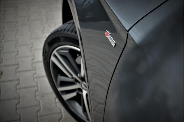 Audi Q5 2.0 TFSI quattro Launch Edition | Bang & Olufsen | Panoramadak | Stoelverwarming | Luchtvering | RS Stoelen | Adaptive Cruise Control | B&O | Elektrische Stoelen | Camera | Dodehoekdetectie | Keyless