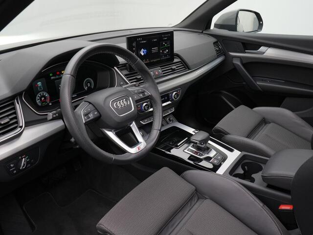 Audi Q5 55 TFSI e 367 pk S-tronic S edition Competition / S-Line | Panoramadak | Trekhaak | Achteruitrijcamera | Standkachel | Cruise Control | Zwart optiekpakket plus | 20 inch