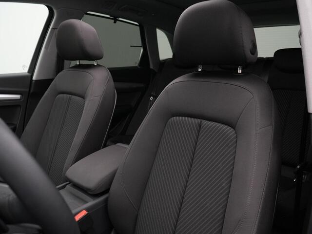 Audi Q5 50 TFSI e 299 pk S-tronic Advanced edition | Panoramadak | Trekhaak | Achteruitrijcamera | Navigatie | Stoelverwarming