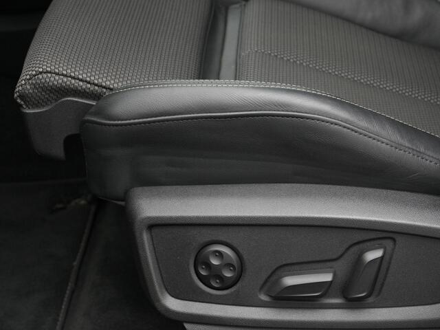 Audi Q5 50 TFSI e 299 pk S-tronic quattro S edition | Matrix LED koplampen | Achteruitrijcamera | Standkachel | Adaptive Cruise | Stoelverwarming | Sportstoelen | 21 inch