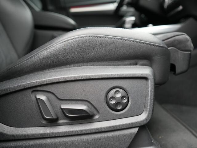 Audi Q5 Sportback 50 TFSI e S edition Plug In Hybrid 299pk Dealer O.H PHEV | Adaptive Cruise | Head Up | Bang & Olufsen | Alcantara Sportstoelen Memory | Keyless | 20"L.M | Camera | Sfeerverlichting |