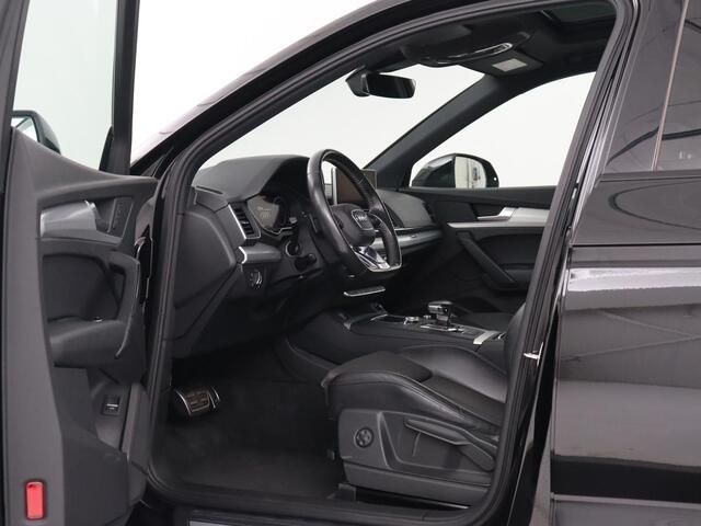 Audi Q5 2.0 TFSI quattro S Line | Panoramadak | Stoelverwarming | Adaptive cruise | Trekhaak | Virtual Cockpit | Carplay | Keyless | 20'' | Half leder | Navigatie | Full LED | Parkeerhulp