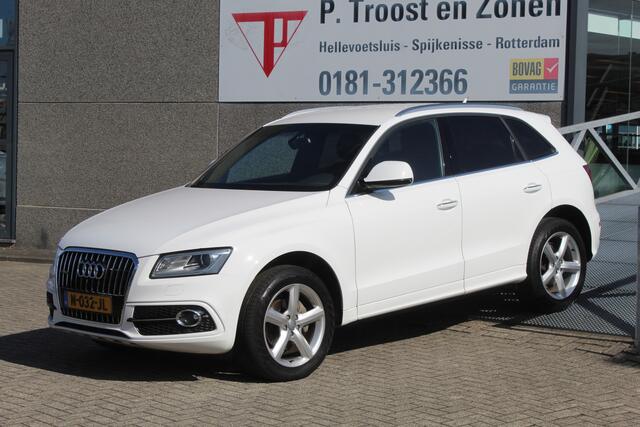 Audi Q5 2.0 TFSI Quattro Adrenalin Sport Adaptive cruise control/Parkeersensoren rondom/Dodehoek detectie/Stoelverwarming/Climate control/Bluetooth/Keyless/19'' Lichtmetalen velgen.